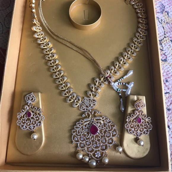 India Fashion Necklace & Earings Bezintene Style with drop pearls - Picture 3 of 6